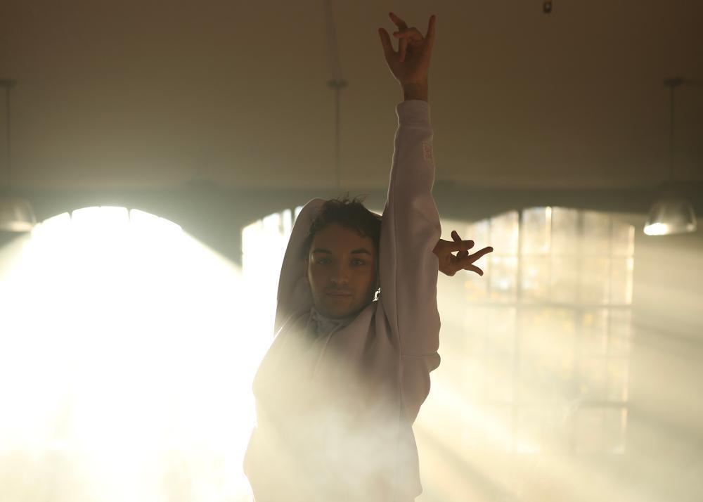 HEELS | int.-adv. | 15+